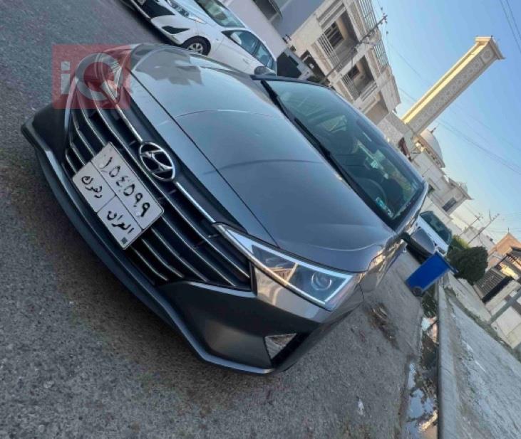 هیوندای ئەلەنترا
